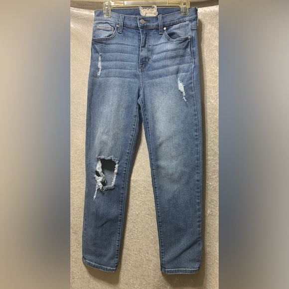 Altar’d State Sally Distressed Boyfriend Crop Jean size 28/7 - Picture 1 of 8